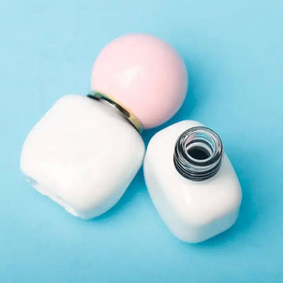 Screw Cap Personalized Nail Polish Bottles 6ml Stylish Container